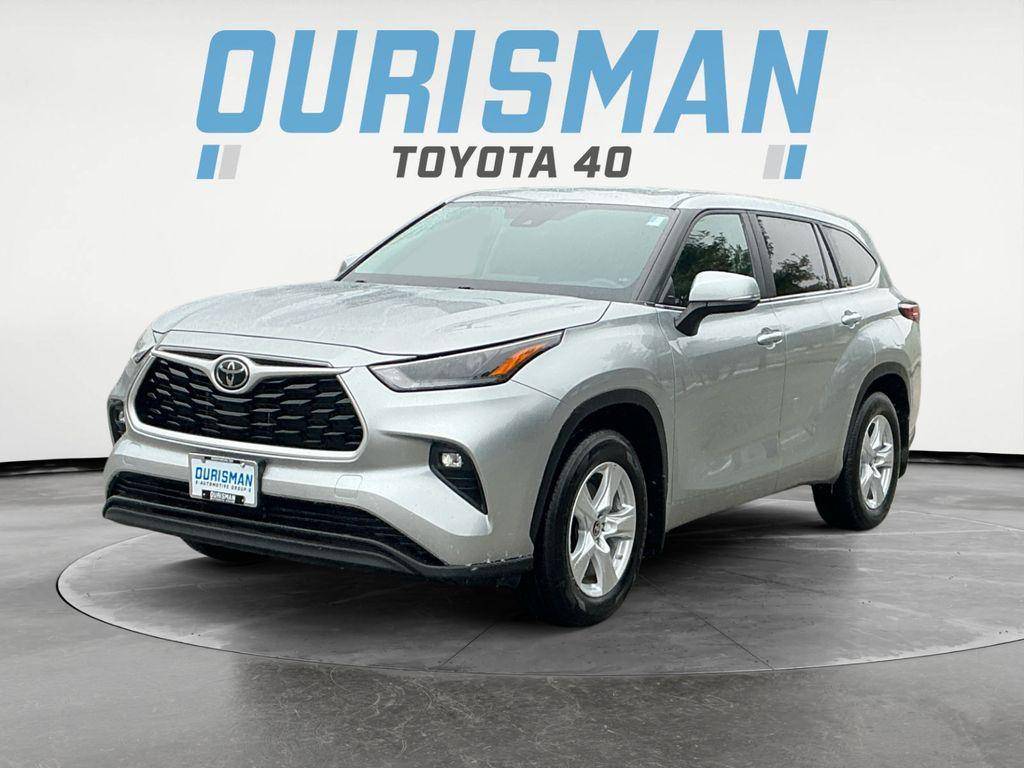 used 2024 Toyota Highlander car, priced at $30,500