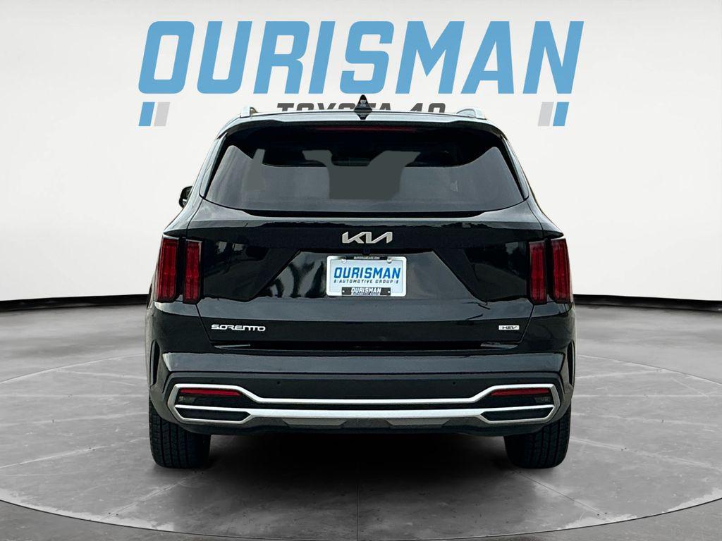 used 2023 Kia Sorento Hybrid car, priced at $27,500