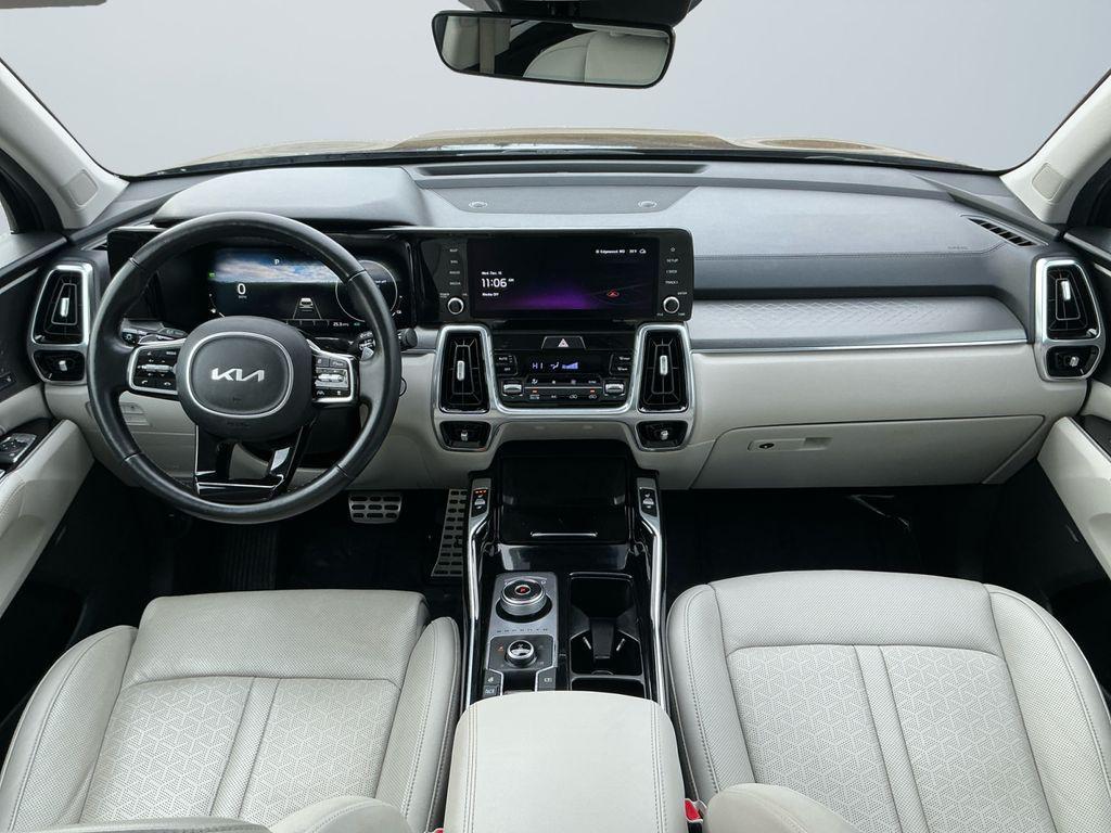 used 2023 Kia Sorento Hybrid car, priced at $27,500