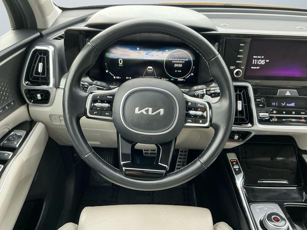 used 2023 Kia Sorento Hybrid car, priced at $27,500