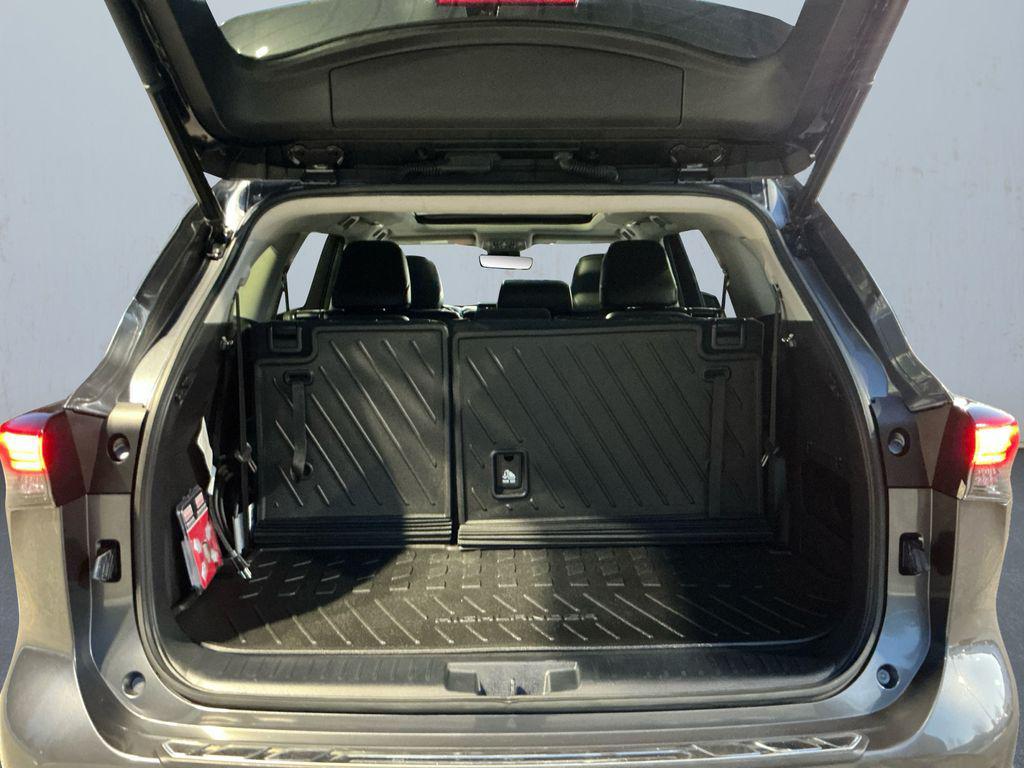 used 2021 Toyota Highlander car, priced at $37,000