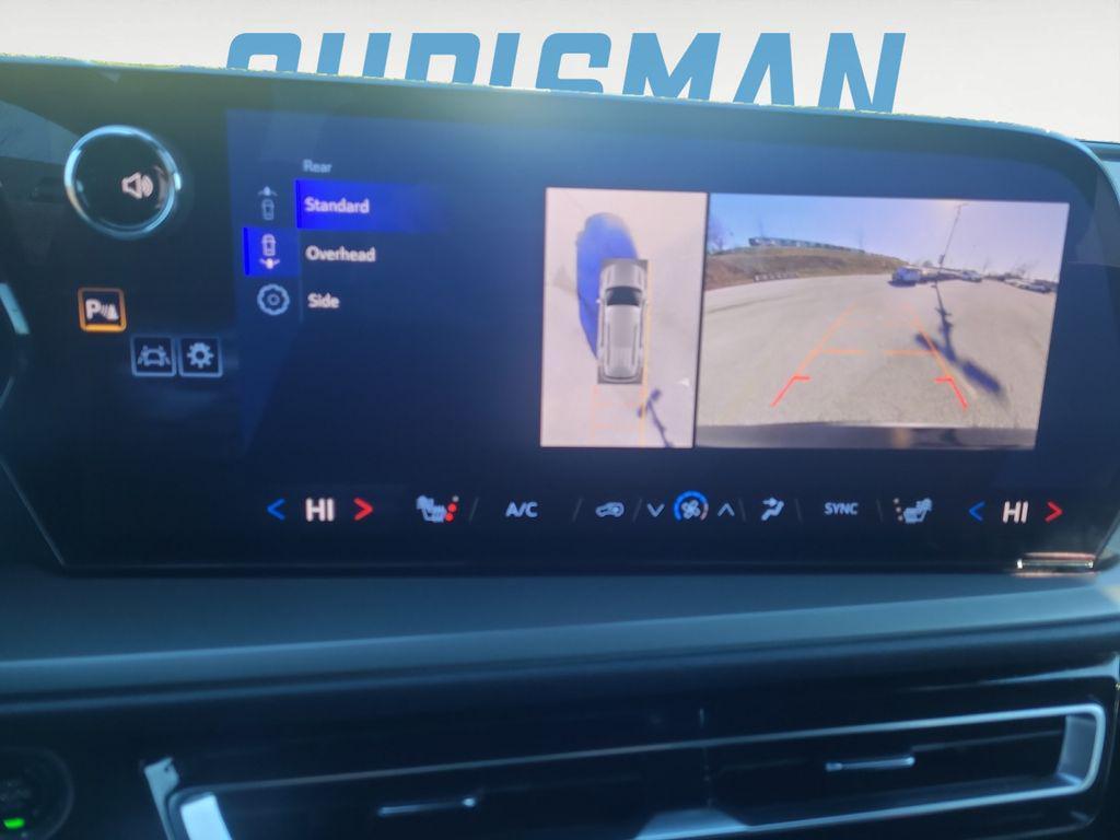 used 2024 Chevrolet Traverse car, priced at $32,000