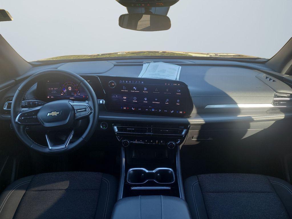 used 2024 Chevrolet Traverse car, priced at $32,000