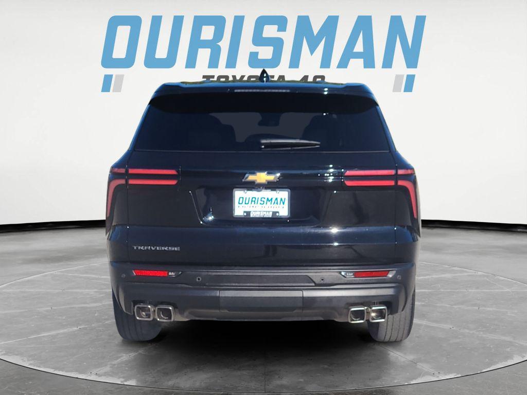 used 2024 Chevrolet Traverse car, priced at $32,000