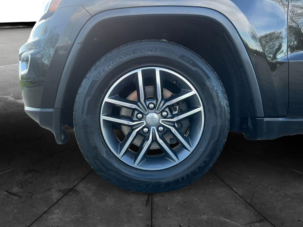 used 2018 Jeep Grand Cherokee car, priced at $17,022