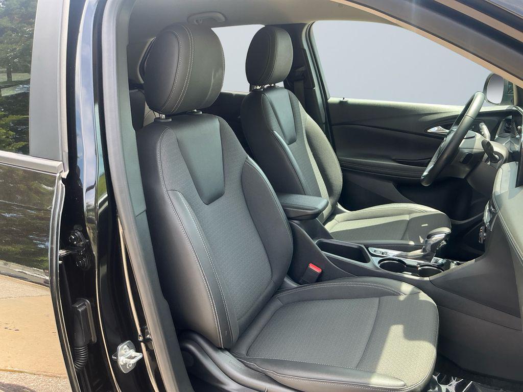 used 2025 Buick Encore GX car, priced at $23,300