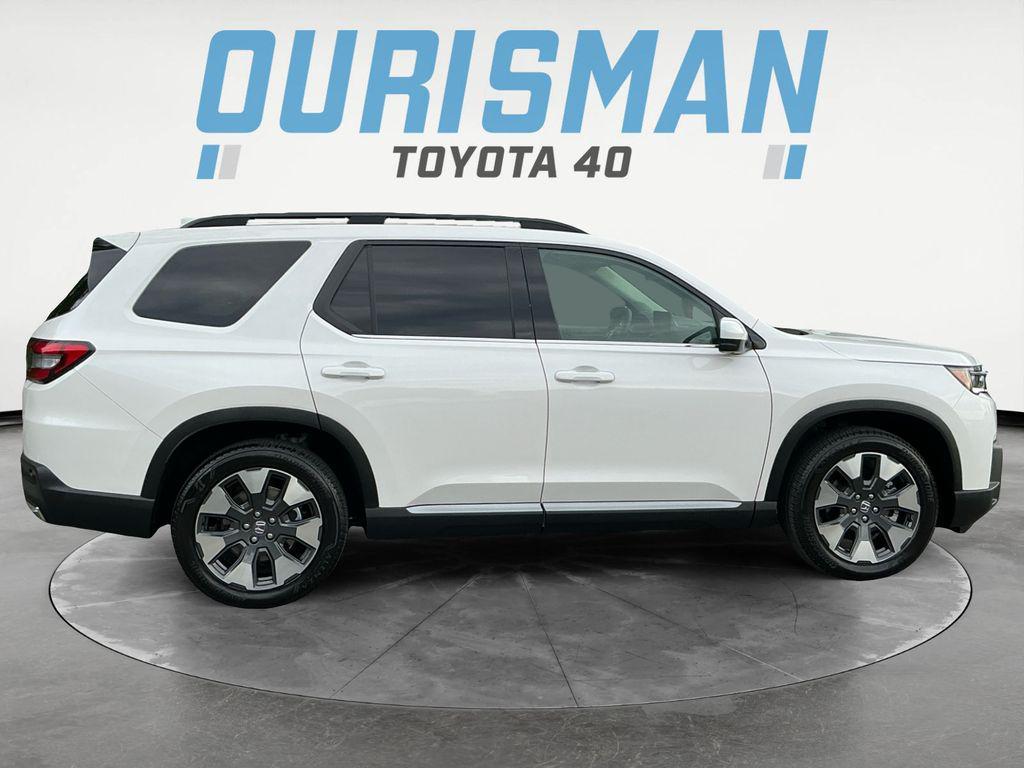 used 2026 Honda Pilot car, priced at $52,800
