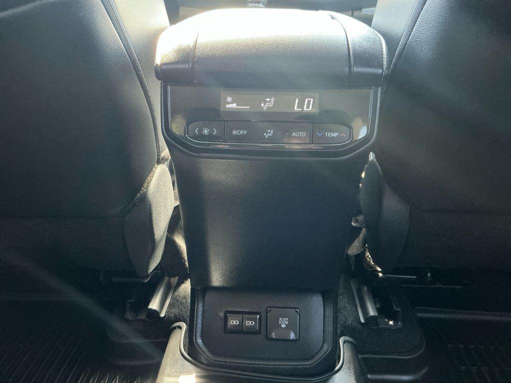 used 2024 Toyota Highlander car, priced at $42,577