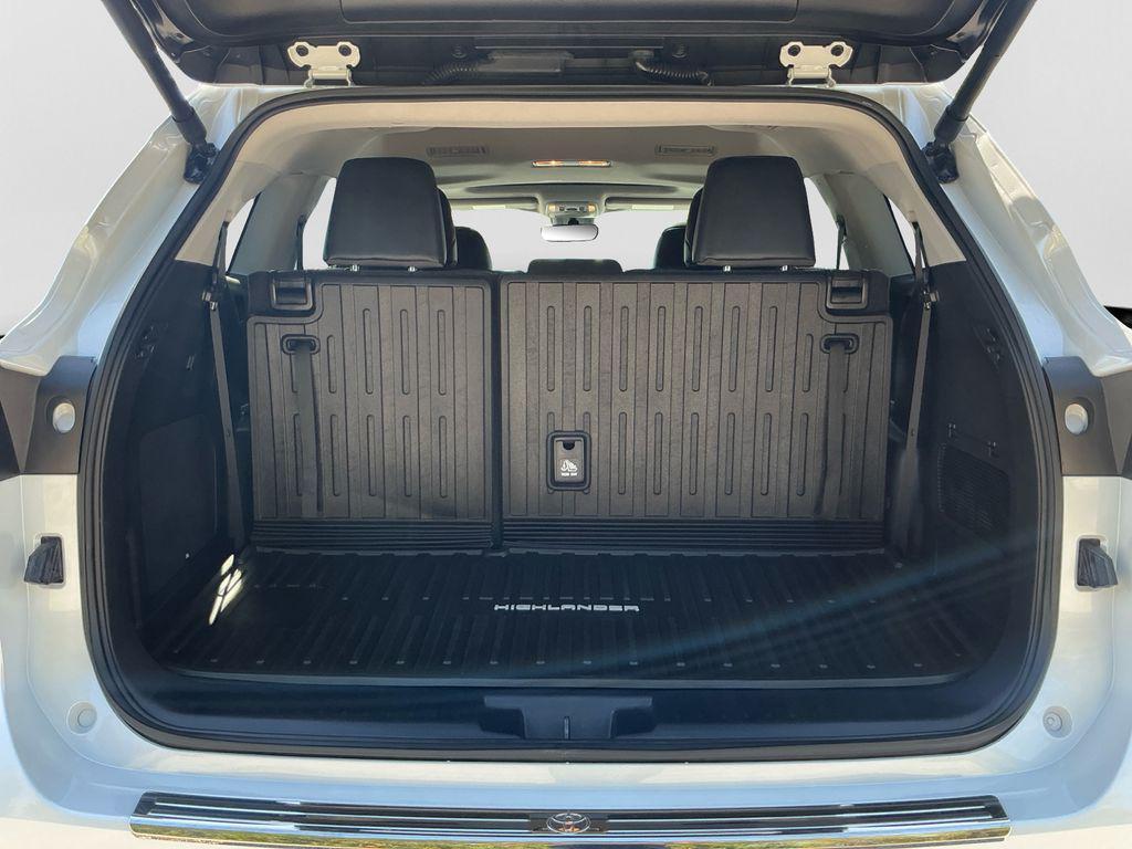 used 2024 Toyota Highlander car, priced at $42,577