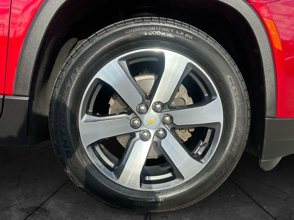 used 2023 Chevrolet Traverse car, priced at $31,000