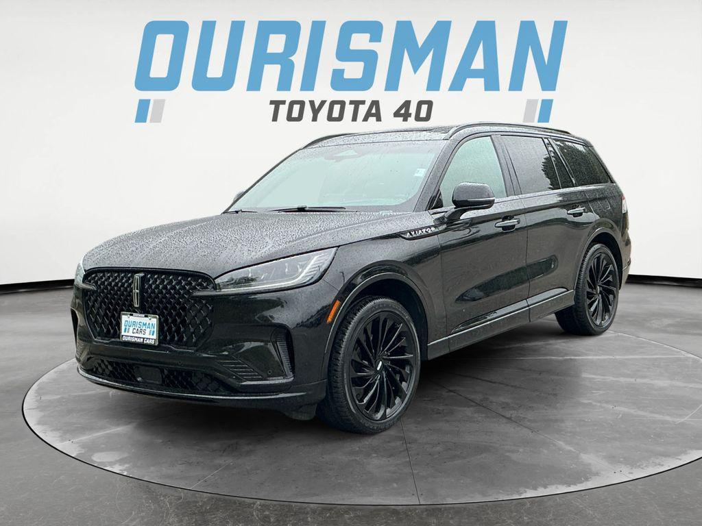 used 2025 Lincoln Aviator car