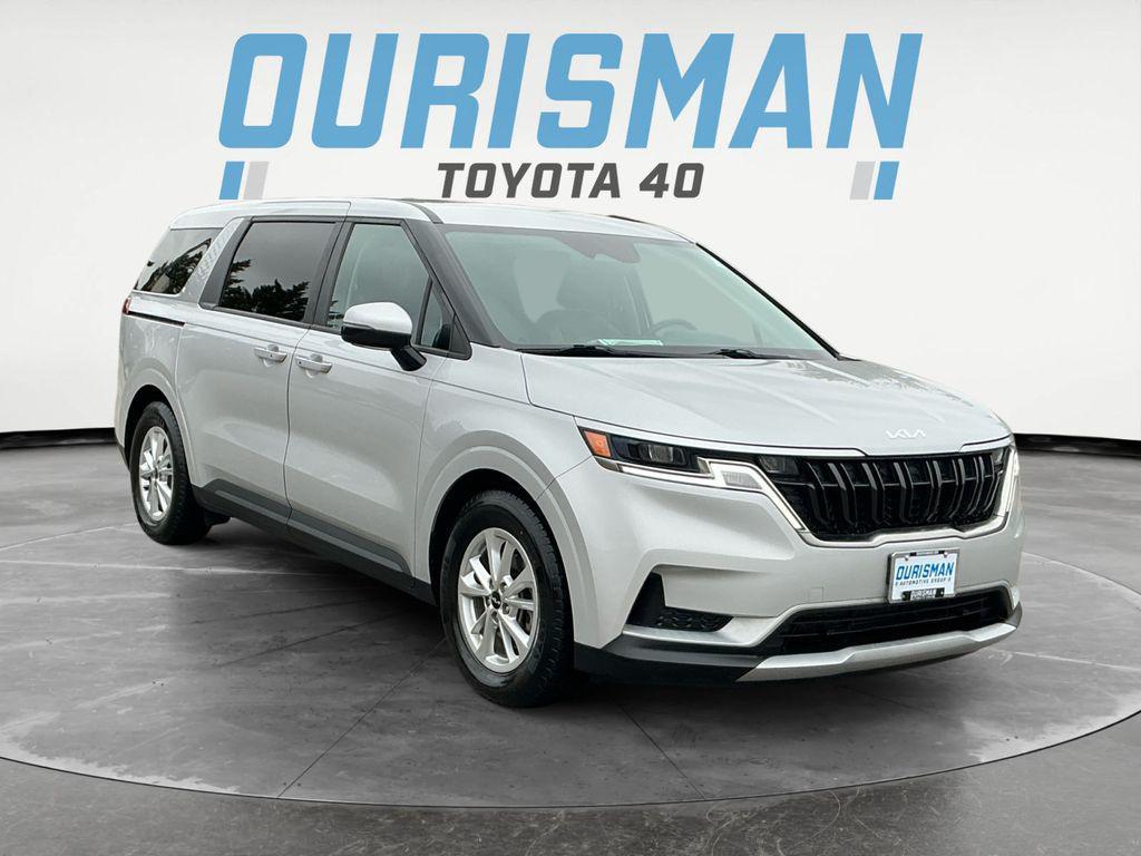 used 2023 Kia Carnival car, priced at $28,500