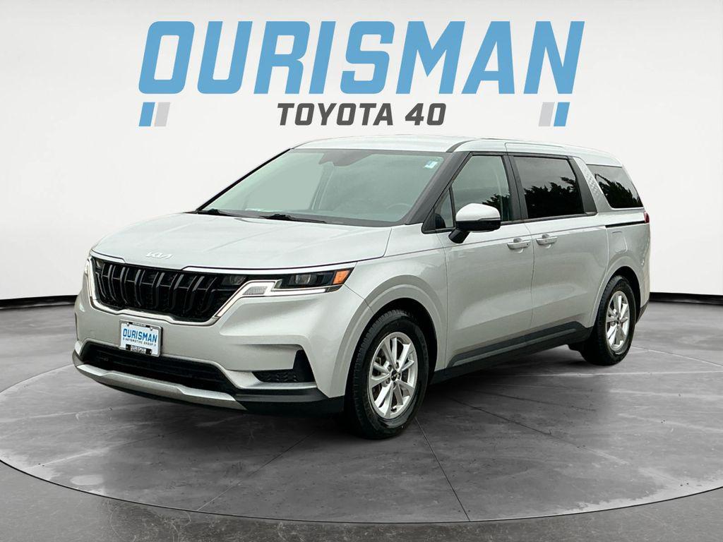 used 2023 Kia Carnival car, priced at $28,500