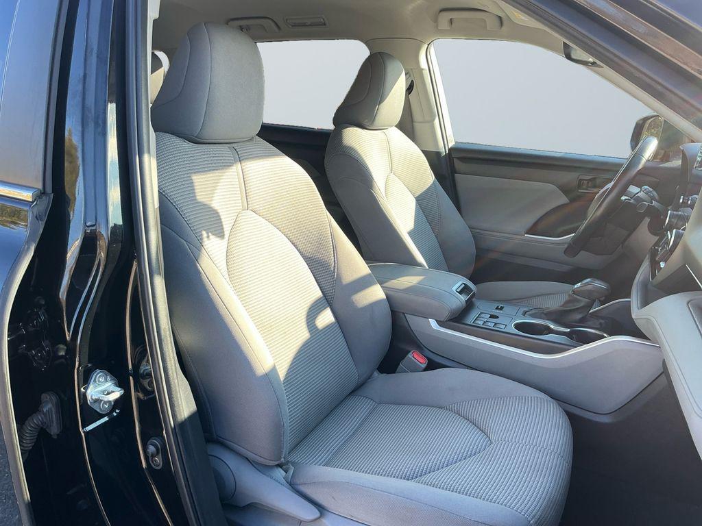used 2023 Toyota Highlander car, priced at $27,500