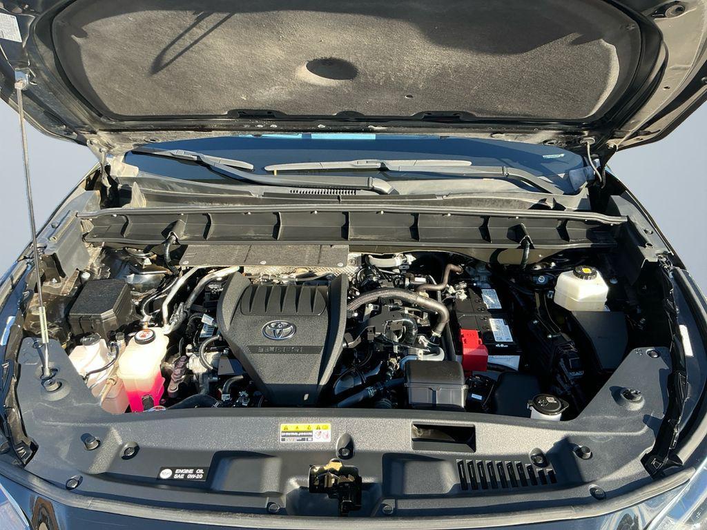used 2023 Toyota Highlander car, priced at $27,500