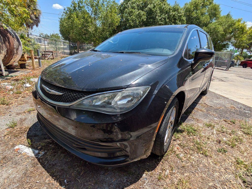 used 2017 Chrysler Pacifica car, priced at $7,284