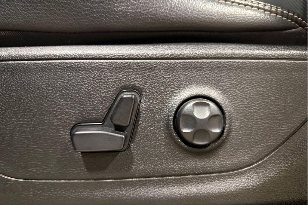 used 2021 Ram 1500 car, priced at $41,874
