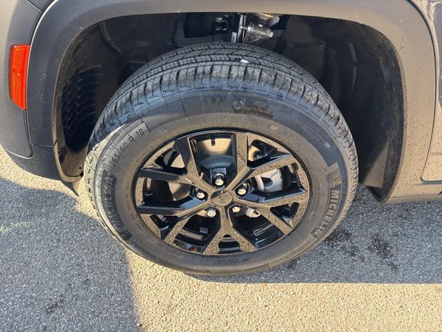 new 2025 Jeep Grand Cherokee car, priced at $34,430