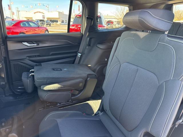 new 2025 Jeep Grand Cherokee L car, priced at $32,825