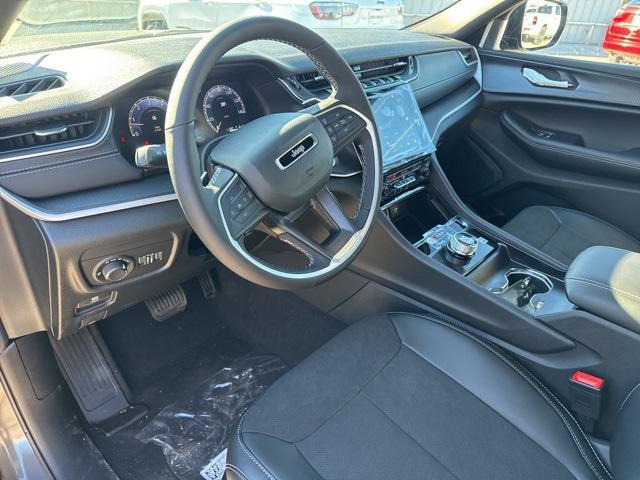 new 2025 Jeep Grand Cherokee car, priced at $35,930