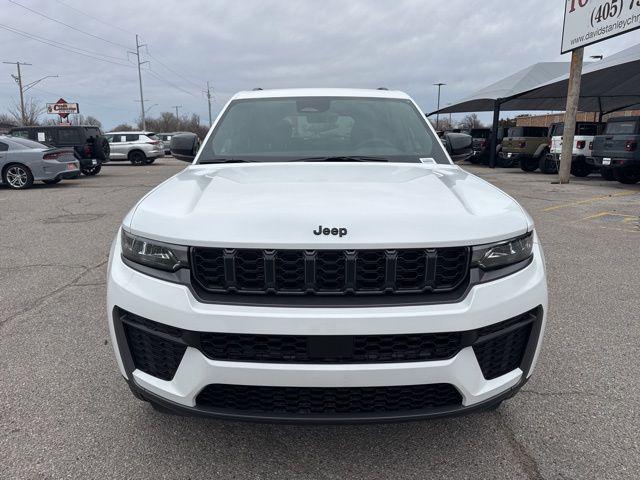 new 2026 Jeep Grand Cherokee car, priced at $38,189