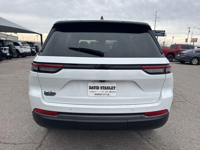 new 2026 Jeep Grand Cherokee car, priced at $38,189