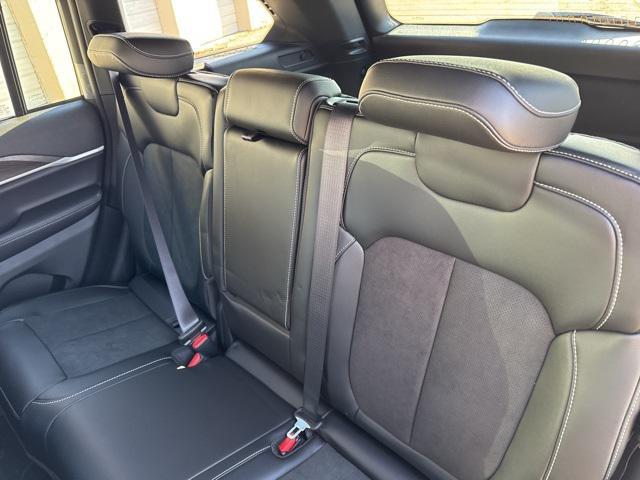 new 2026 Jeep Grand Cherokee car, priced at $40,430