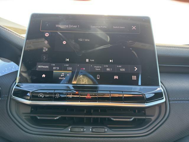 new 2026 Jeep Compass car, priced at $25,385