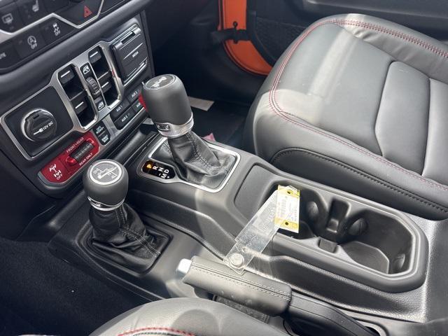 new 2025 Jeep Wrangler car, priced at $50,820