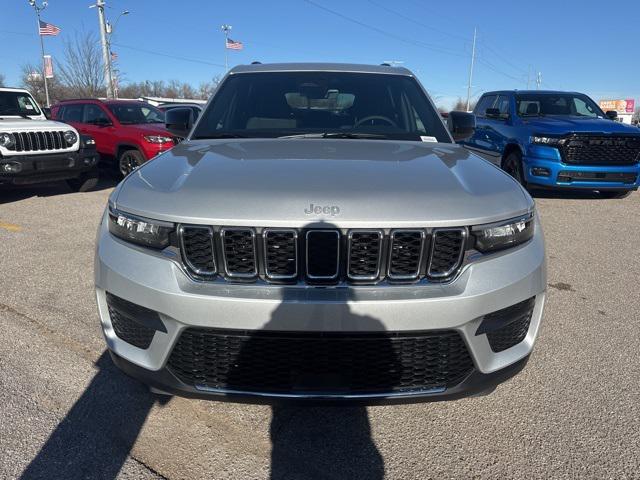 new 2025 Jeep Grand Cherokee car, priced at $30,425