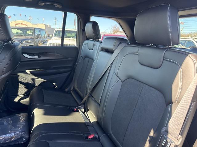 new 2025 Jeep Grand Cherokee car, priced at $33,030