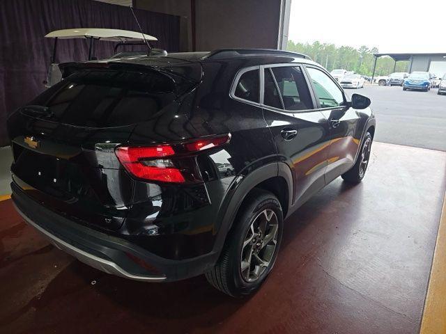 used 2025 Chevrolet Trax car, priced at $23,647