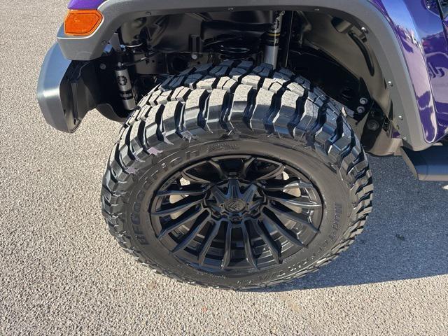 new 2026 Jeep Gladiator car, priced at $41,990