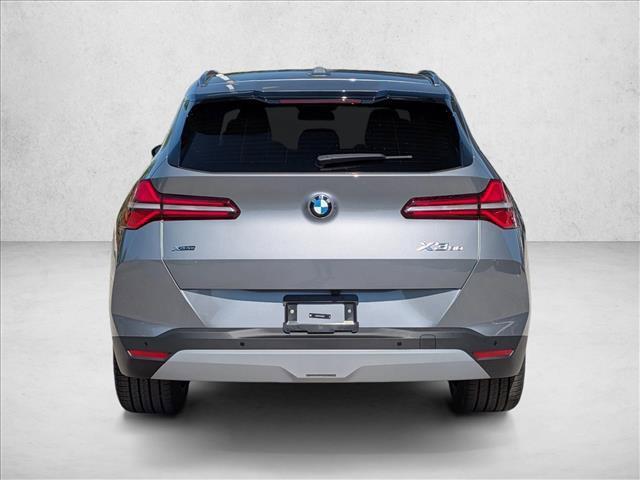BMW X3 view 8