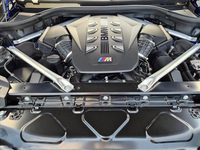 new 2027 BMW X7 car, priced at $125,324