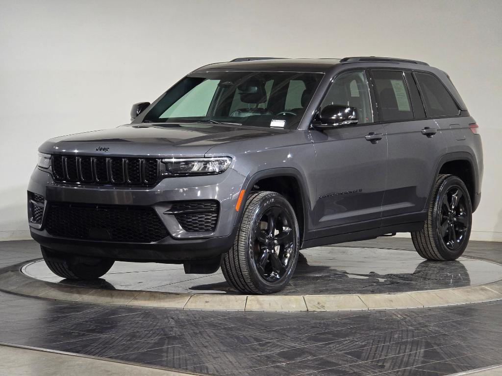 used 2022 Jeep Grand Cherokee car, priced at $25,551