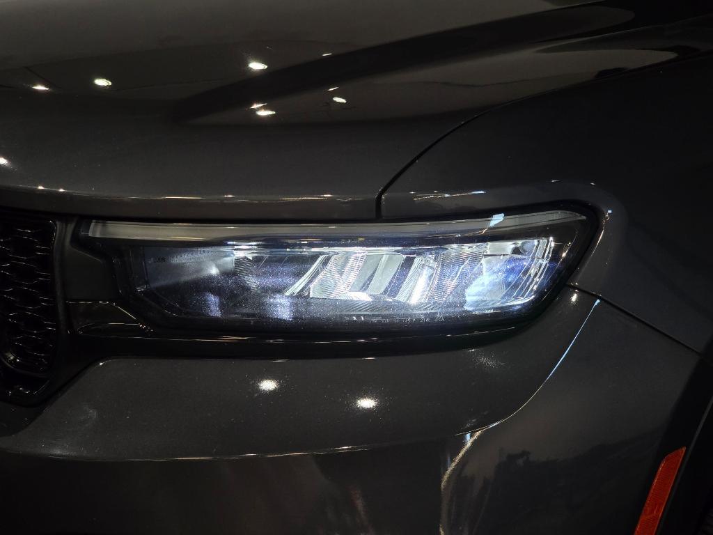 used 2022 Jeep Grand Cherokee car, priced at $25,551