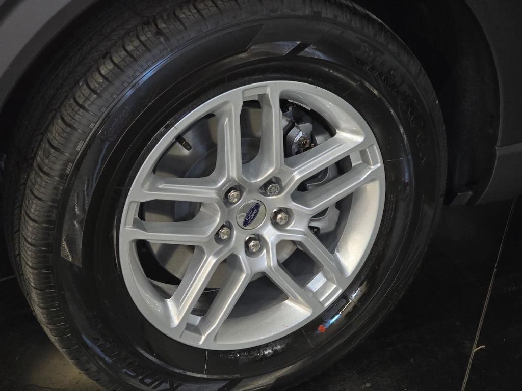 new 2025 Ford Explorer car, priced at $31,845