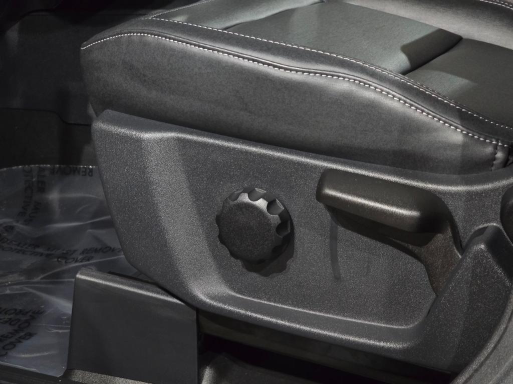 new 2025 Ford Bronco car, priced at $52,630