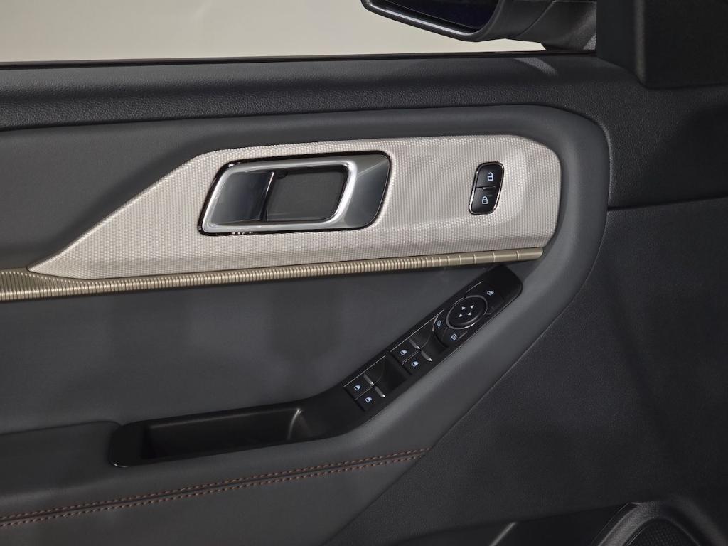 new 2025 Ford Explorer car, priced at $44,991