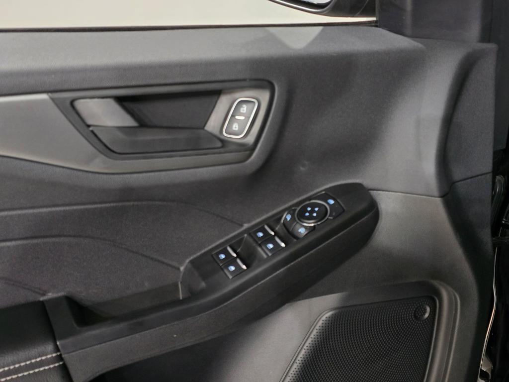 used 2025 Ford Escape car, priced at $25,111