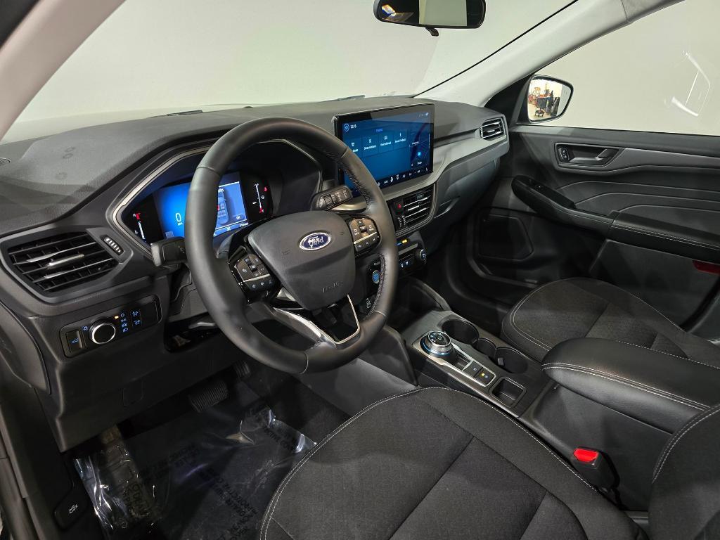 used 2025 Ford Escape car, priced at $25,111