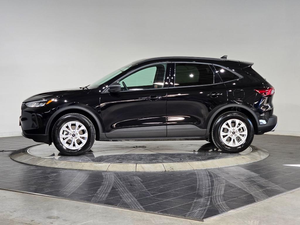 used 2025 Ford Escape car, priced at $25,111
