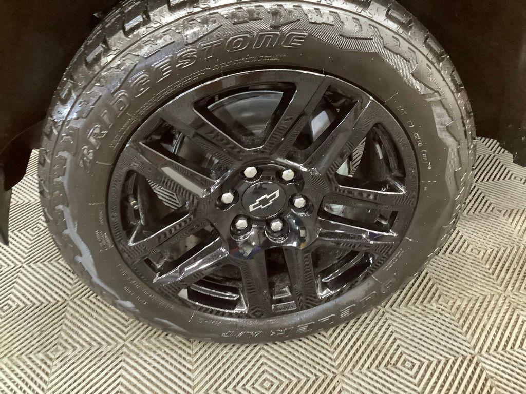 new 2025 Chevrolet Colorado car