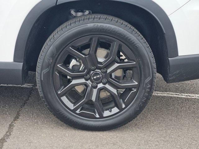 new 2025 Honda Pilot car, priced at $53,750