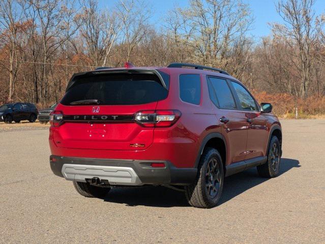 new 2025 Honda Pilot car, priced at $51,350