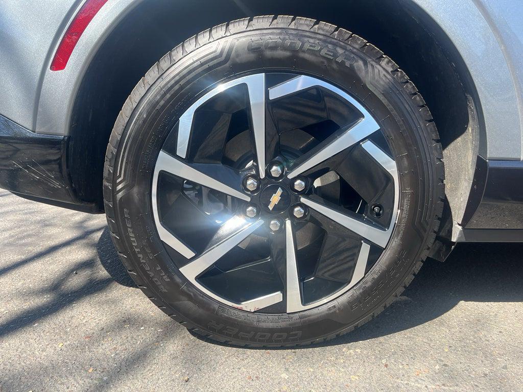 used 2025 Chevrolet Equinox EV car, priced at $22,998