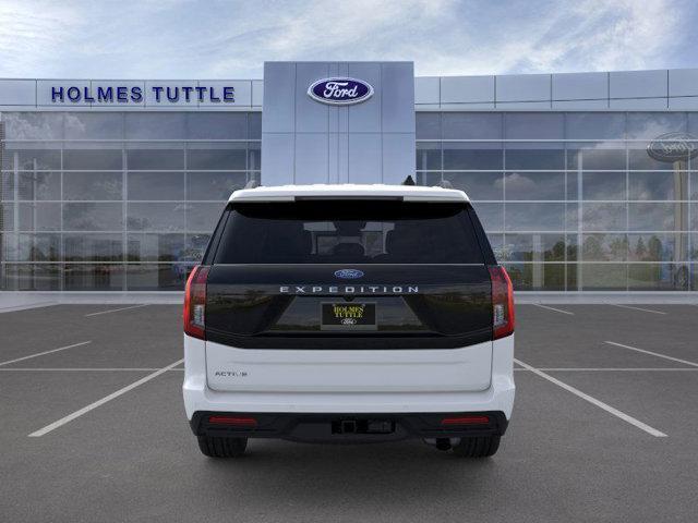 new 2025 Ford Expedition car, priced at $68,195
