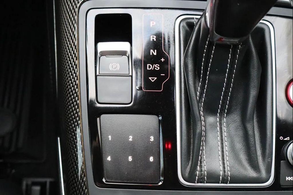 Audi S6 view 22