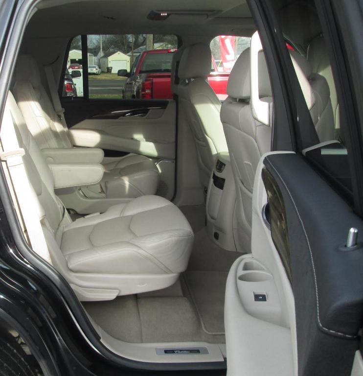 used 2019 Cadillac Escalade car, priced at $31,995